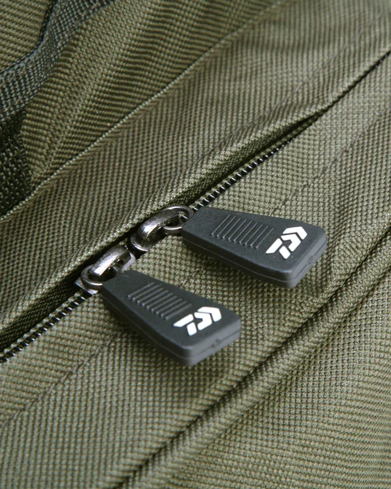 Daiwa Black Widow Carryall viehelaukku - Image 5