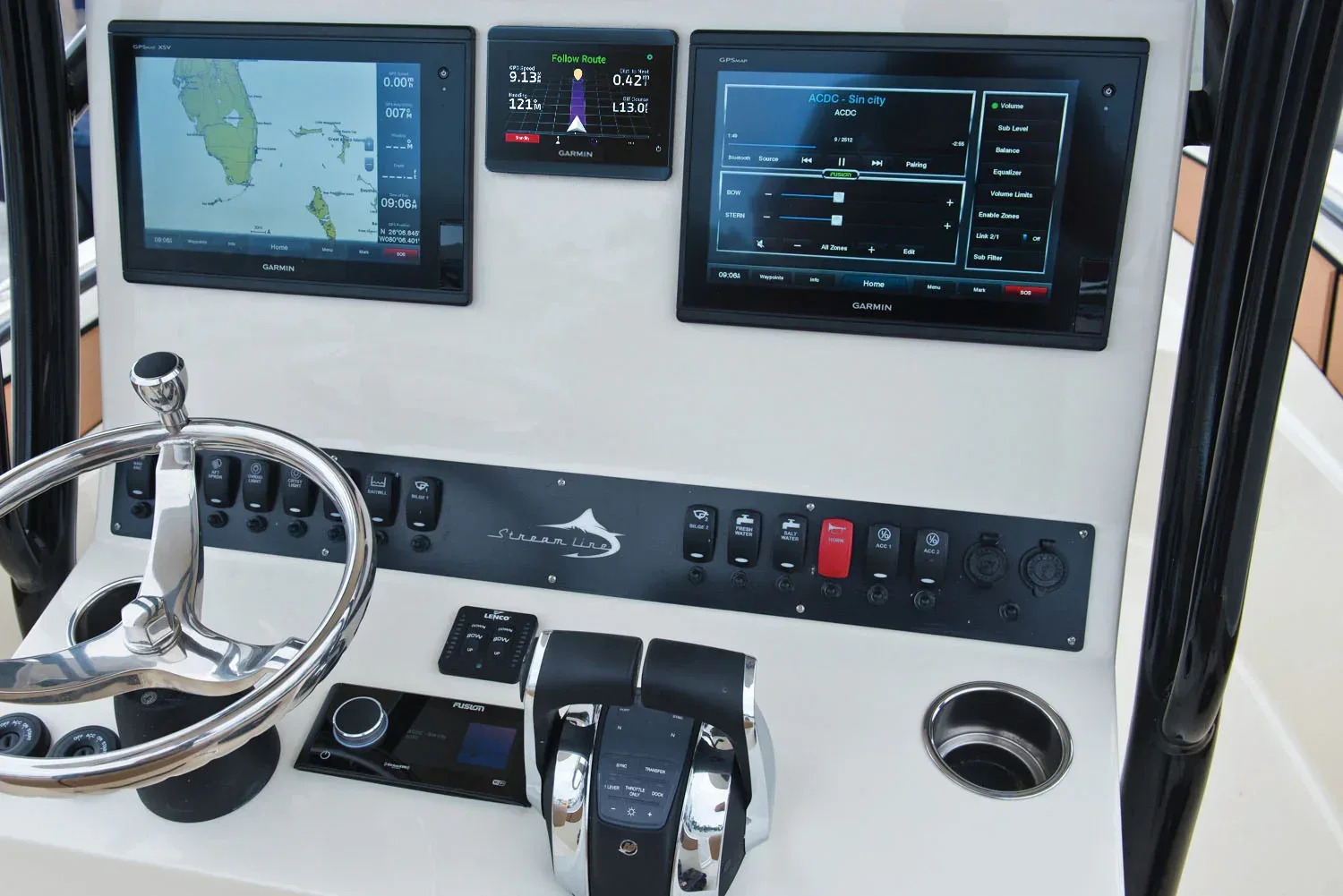 Garmin Compact Reactor 40 Hydraulic autopilotti GHC 50 ohjausyksiköllä - Image 11