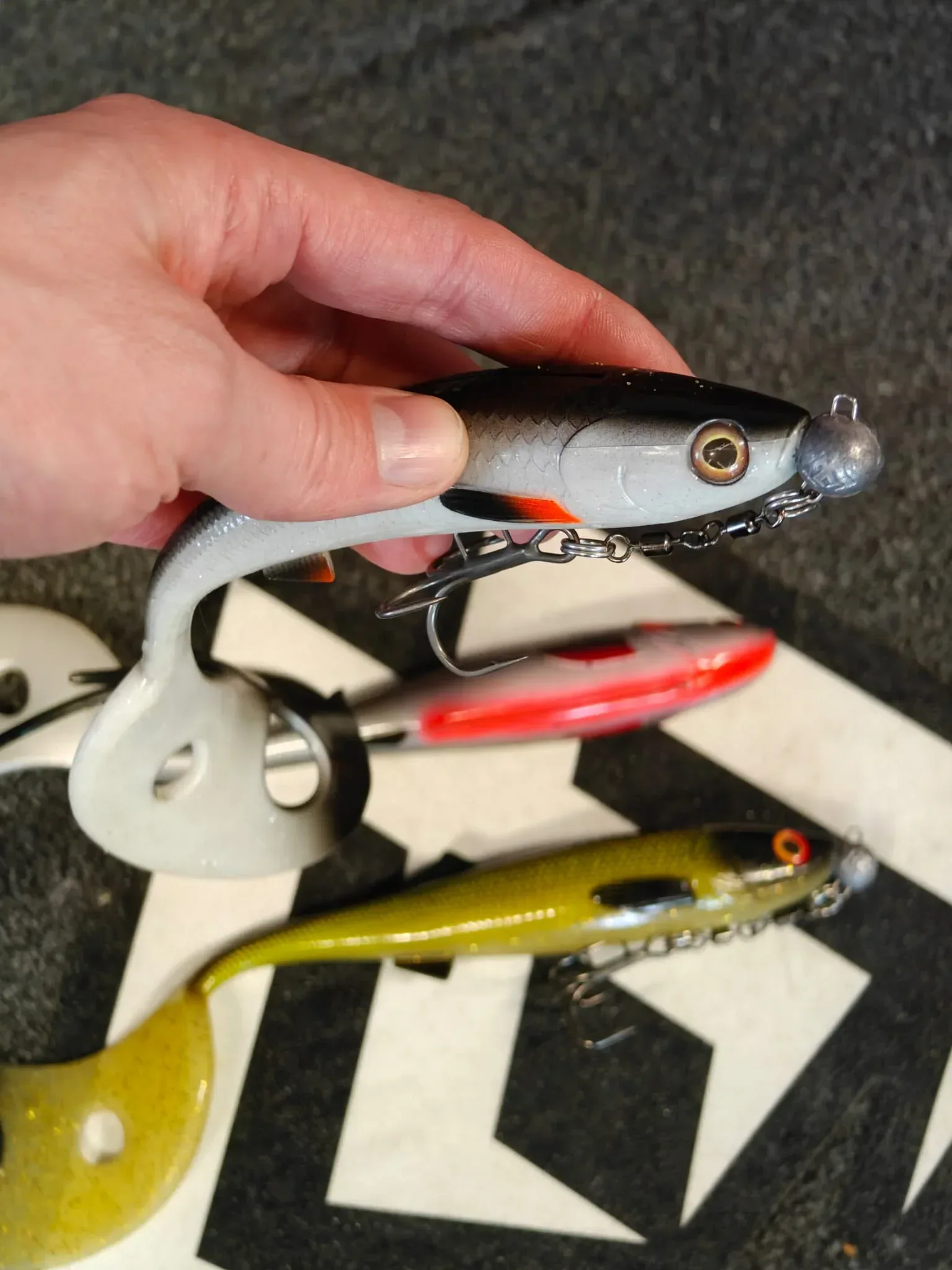 Mikado Sicario Pike Tail 24 cm jigi - Image 3