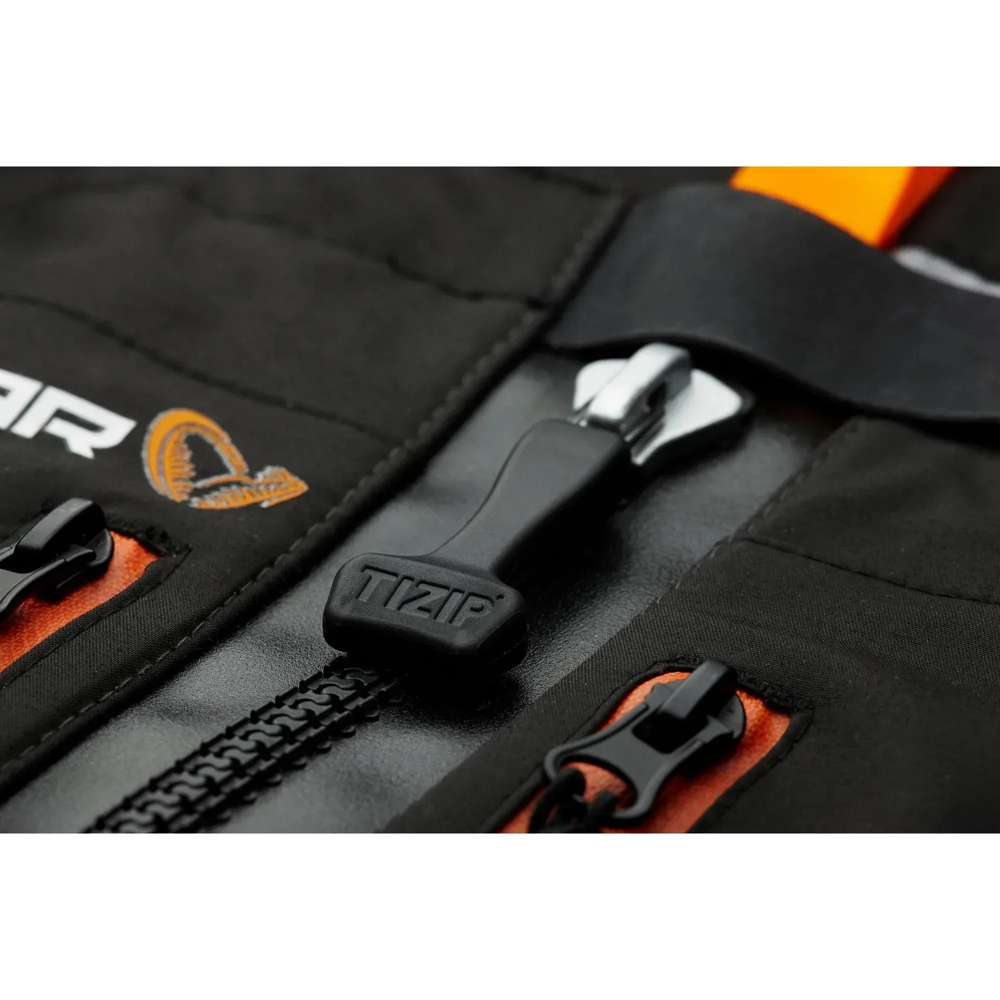 Savage Gear SG8 Chest Zip kahluuhousut - Image 5