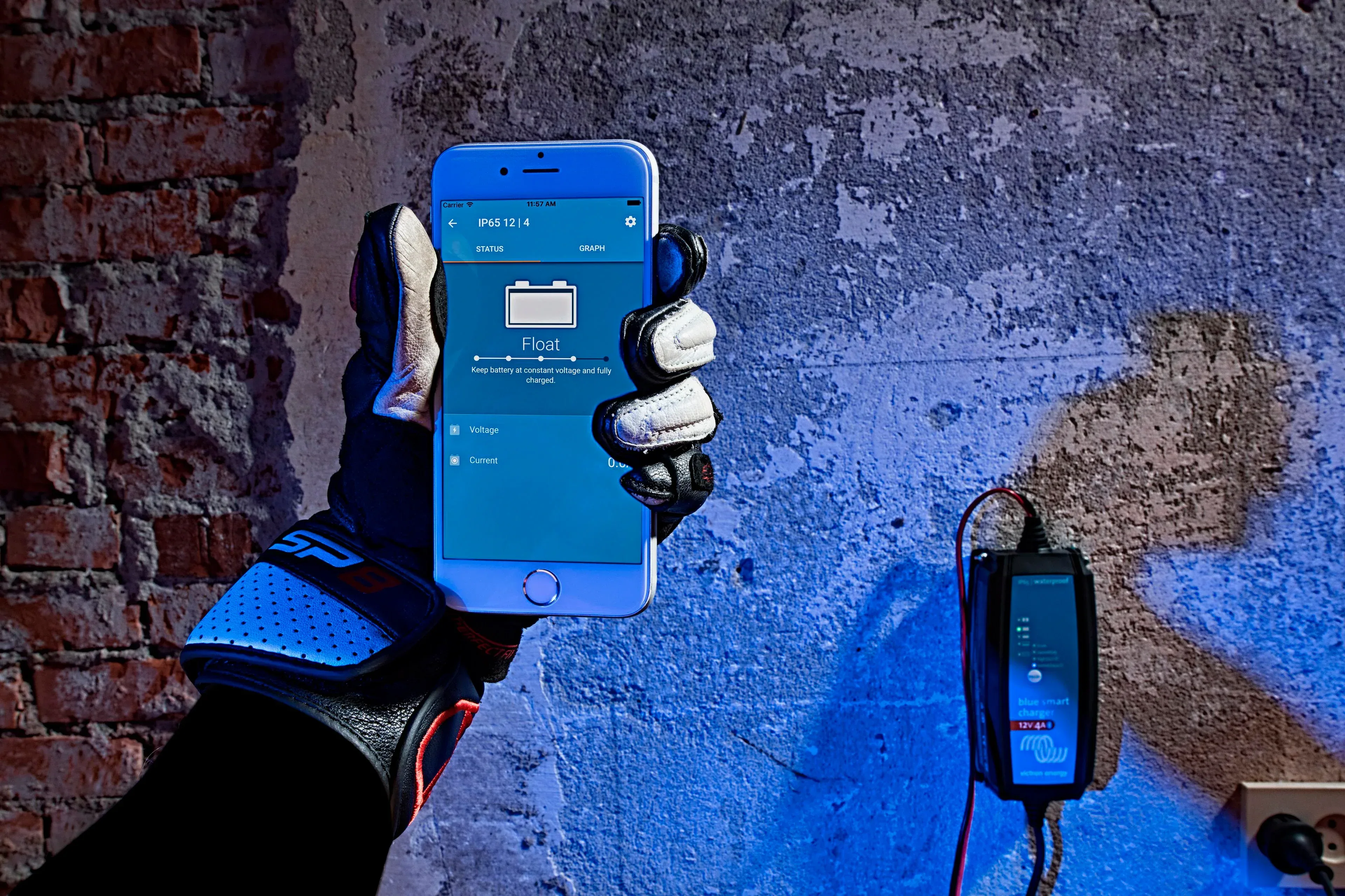 Victron Blue Smart IP65 12V 4A akkulaturi - Image 3